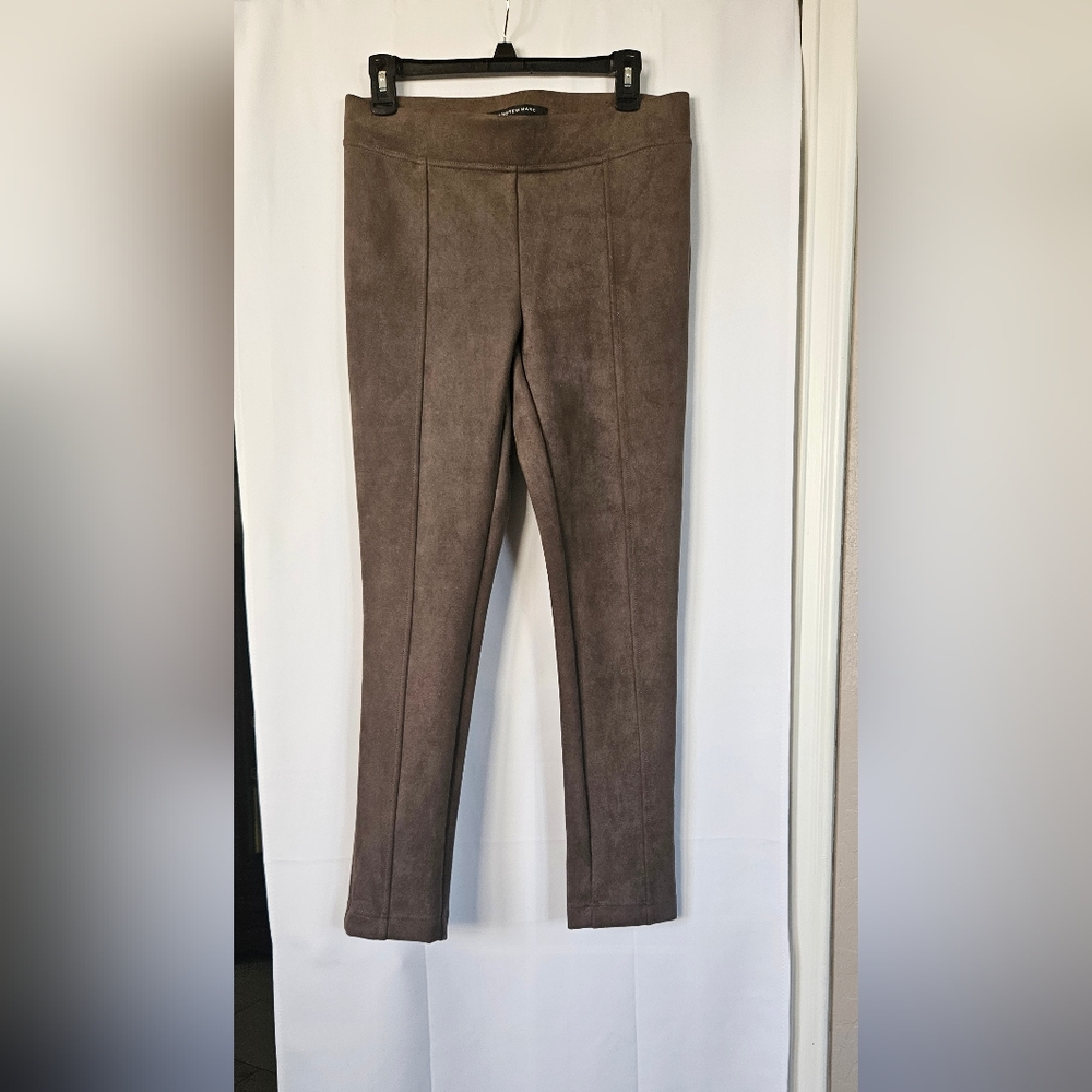 Andrew Marc faux suede brown pull on pants size small